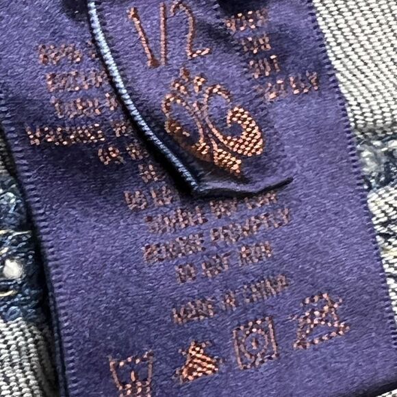 Dereon Beyonce Jean Shorts Women ½ Blue Embroidered Denim Medium Wash Mid Rise - Picture 9 of 12